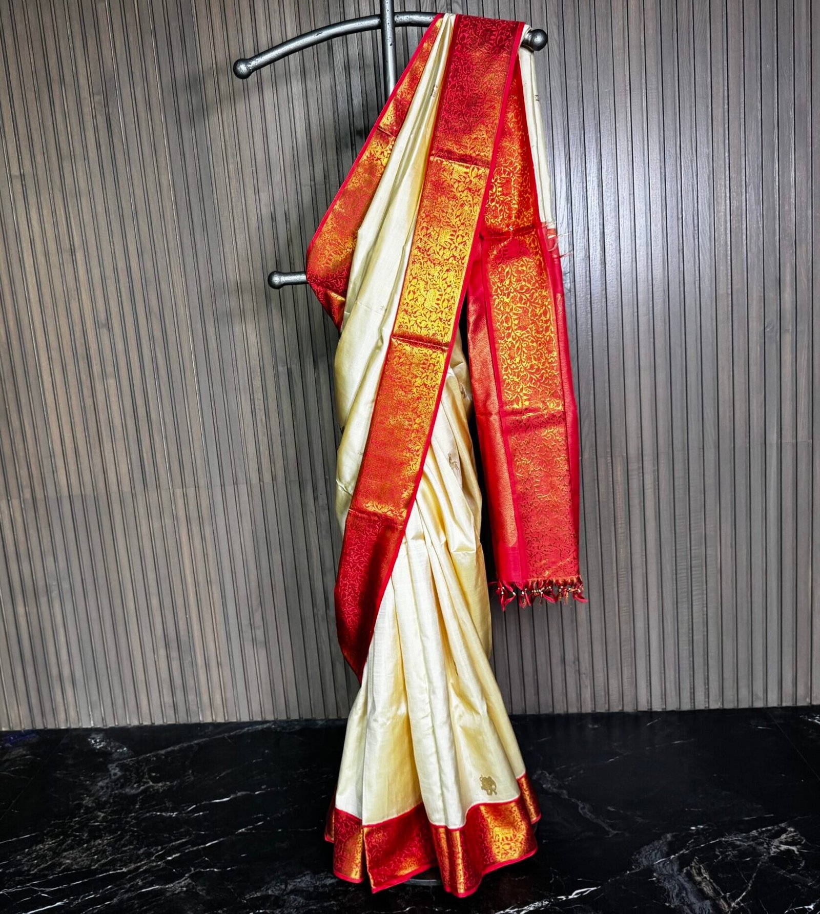 Ivory Kanjivaram Silk saree - Image 4