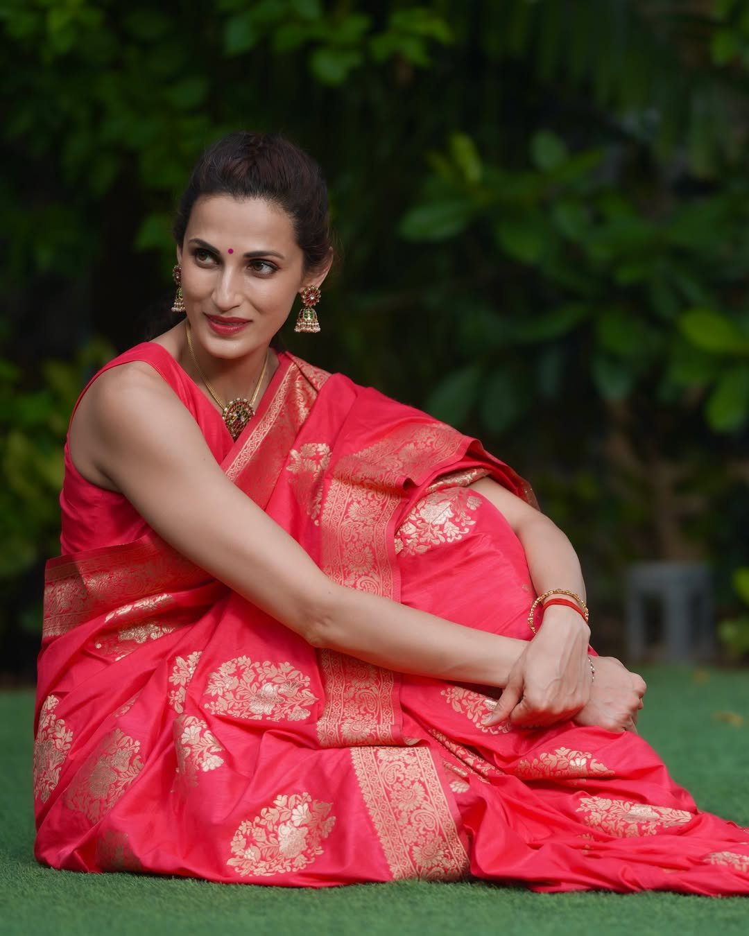 Red Banaras Silk Saree - Image 2